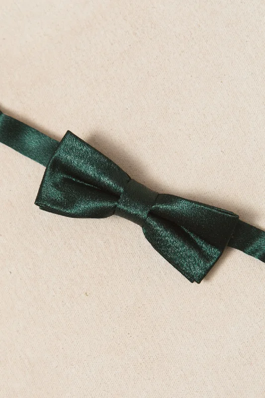 affordable silk necktie combinations for business wear-Baby Boys Henry Bow Tie in Emerald Satin