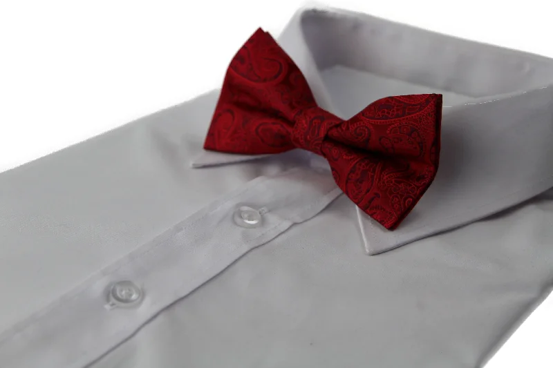 affordable silk necktie patterns for weddings-Mens Quality Red Paisley Patterned Bow Tie