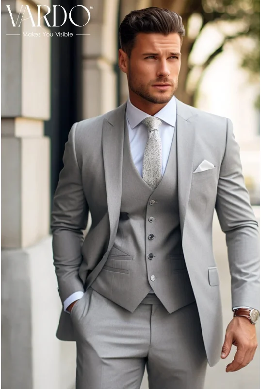 Men's slim fit tuxedo for business gala event -Light Grey Three Piece Suit for Men - Formal Wedding, Business, or Special Occasions - Tailored Suit - The Rising Sun store, Vardo